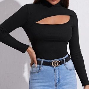 Twist front mock neck tee